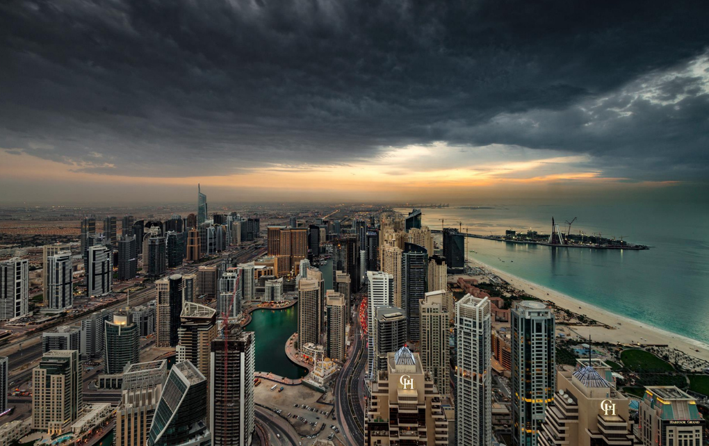 Dubai’li Bilim İnsanları Teknolojiyi Kullanarak Temmuz Ayında Yağmur Yağdırmayı Başardı